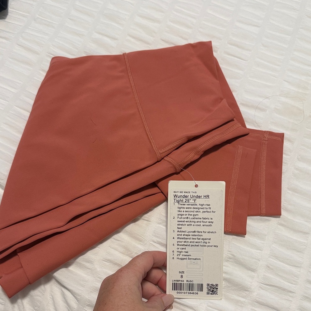 Brand New w/tags Luluelemon Wunder Under HT Tight 25” size 8
